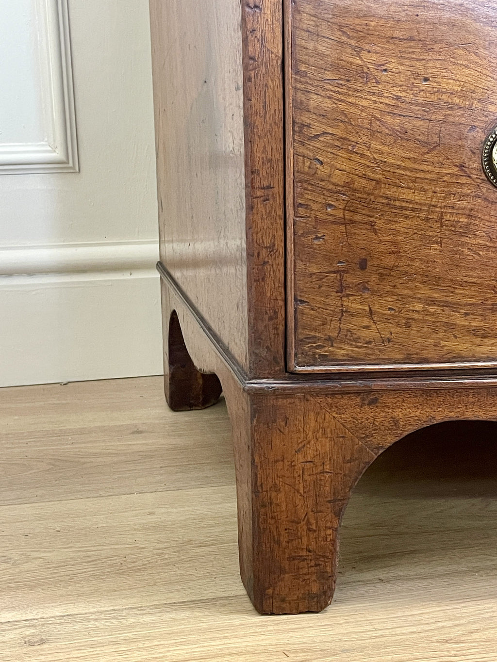 antique-georgian-farmhouse-bow-front-chest-of-drawers