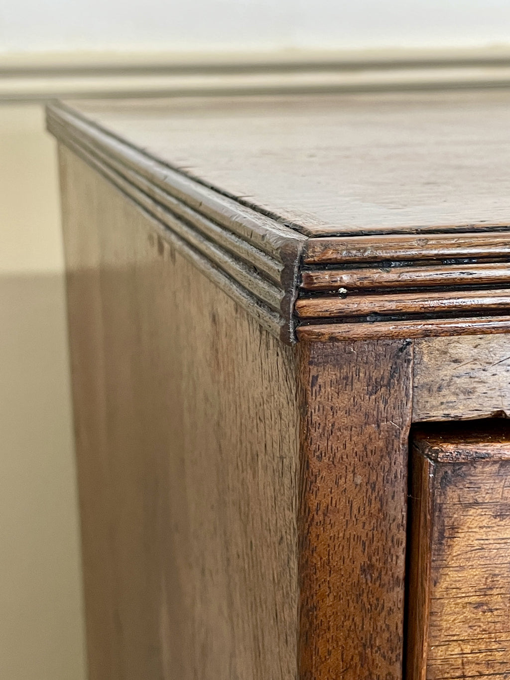 antique-georgian-farmhouse-bow-front-chest-of-drawers