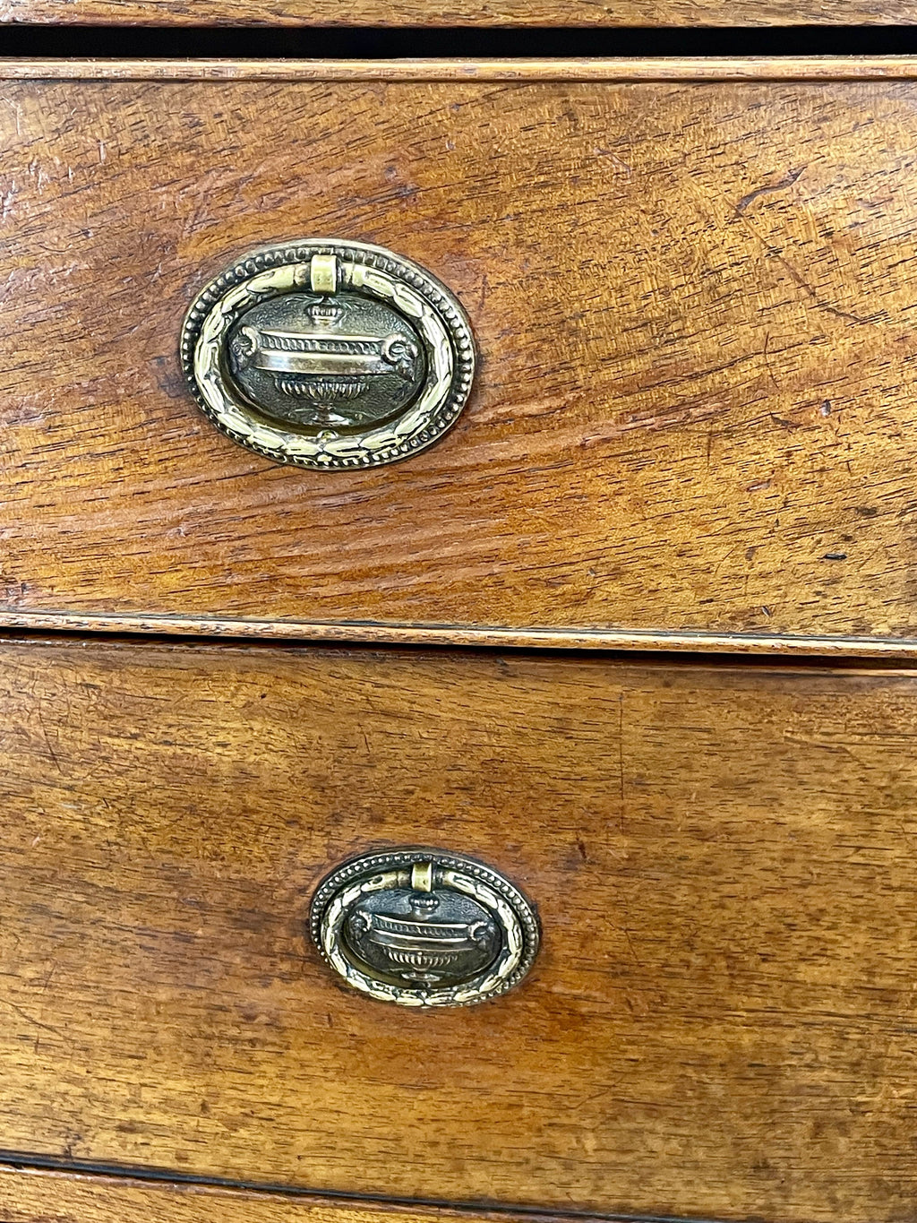 antique-georgian-farmhouse-bow-front-chest-of-drawers