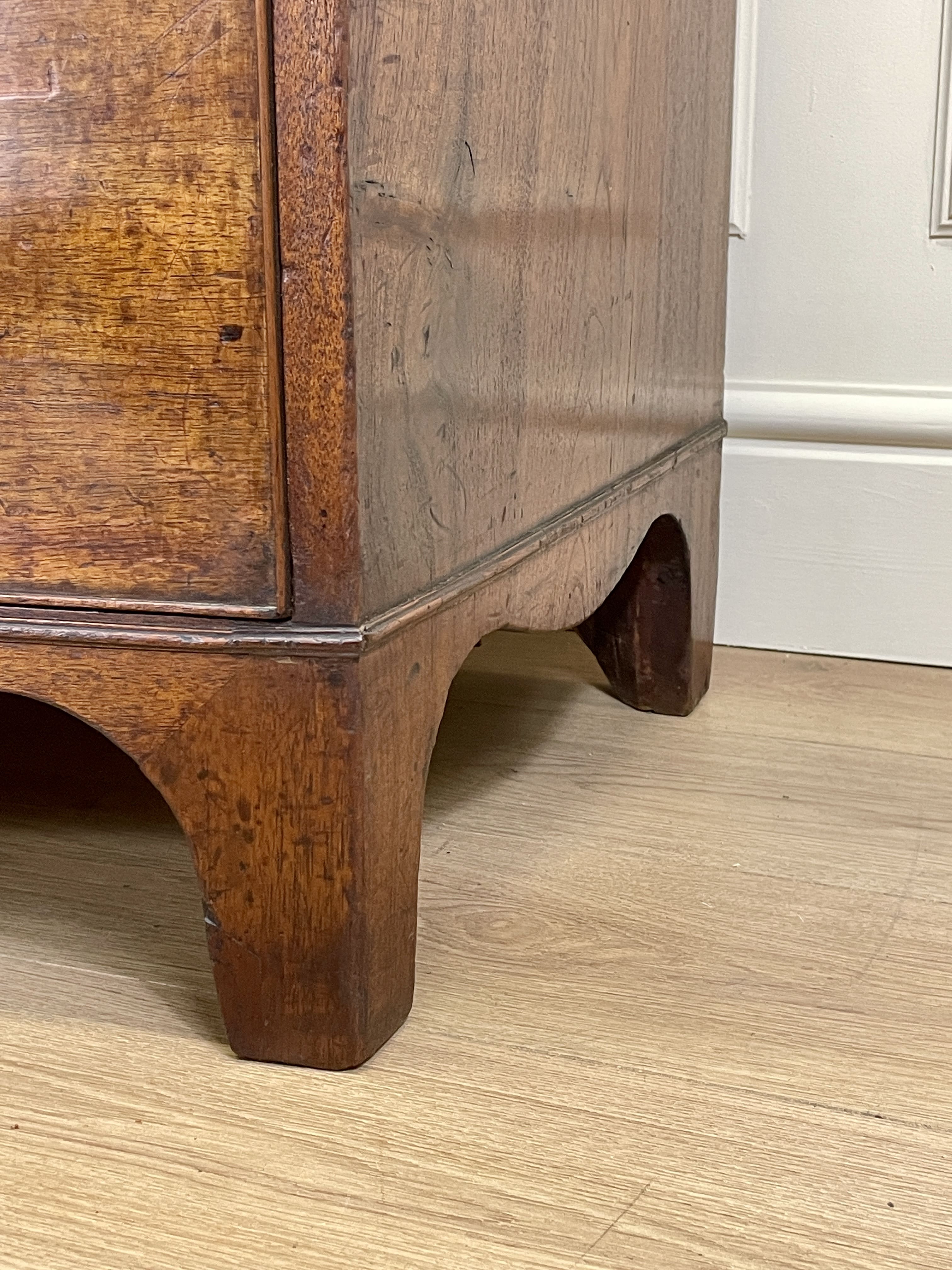 antique-georgian-farmhouse-bow-front-chest-of-drawers