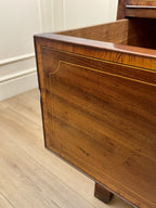 Antique Georgian mahogany and satinwood banded chest of drawers with two short and three long drawers on bracket feet