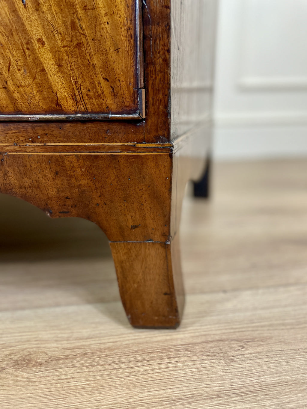 ntique Regency mahogany bowfront chest of drawers with two short over three long drawers, ideal chest of drawers for bedroom in a cottage interior.