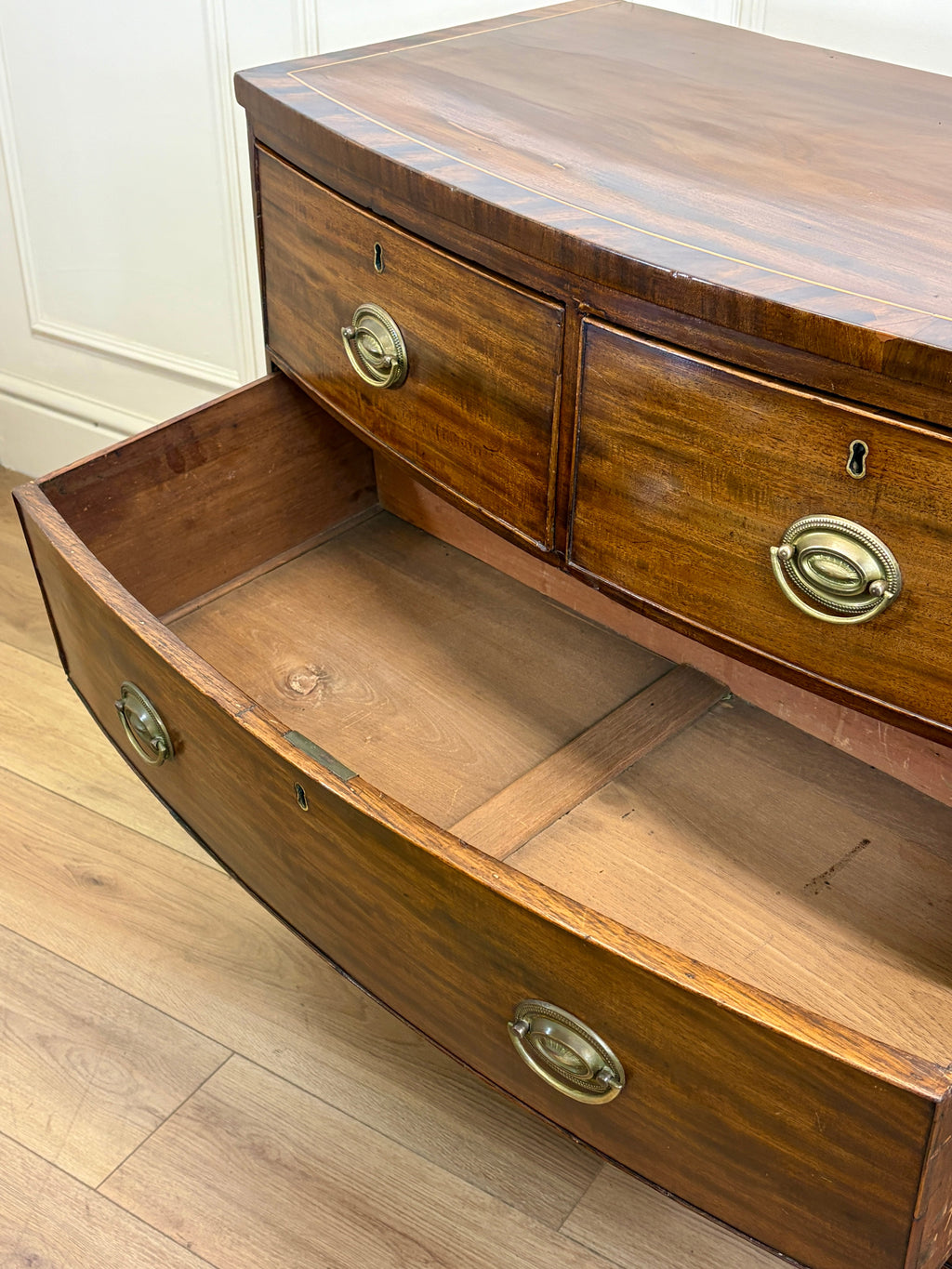Antique Small Victorian Bow Fronted Chest of Drawers