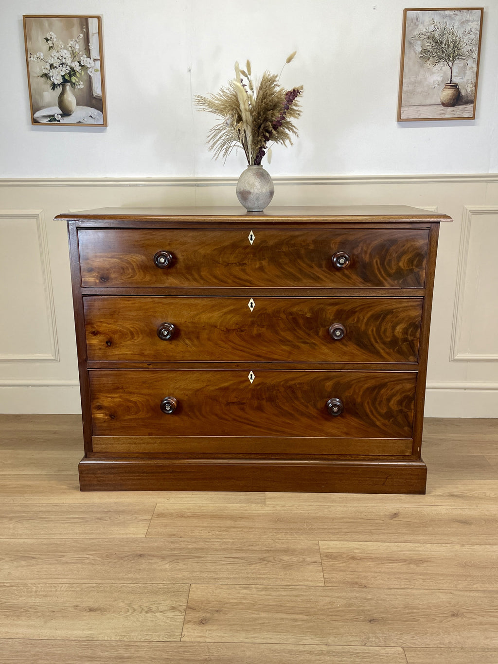 Antique Victorian small mahogany chest of drawers with four deep drawers and mother of pearl handles, perfect chest of drawers for bedroom or cottage interior