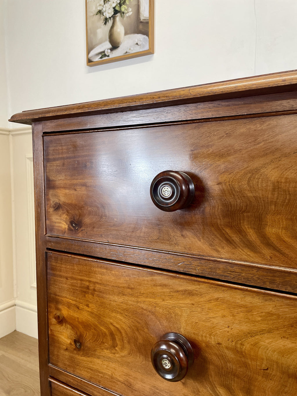 Antique Victorian small mahogany chest of drawers with four deep drawers and mother of pearl handles, perfect chest of drawers for bedroom or cottage interior