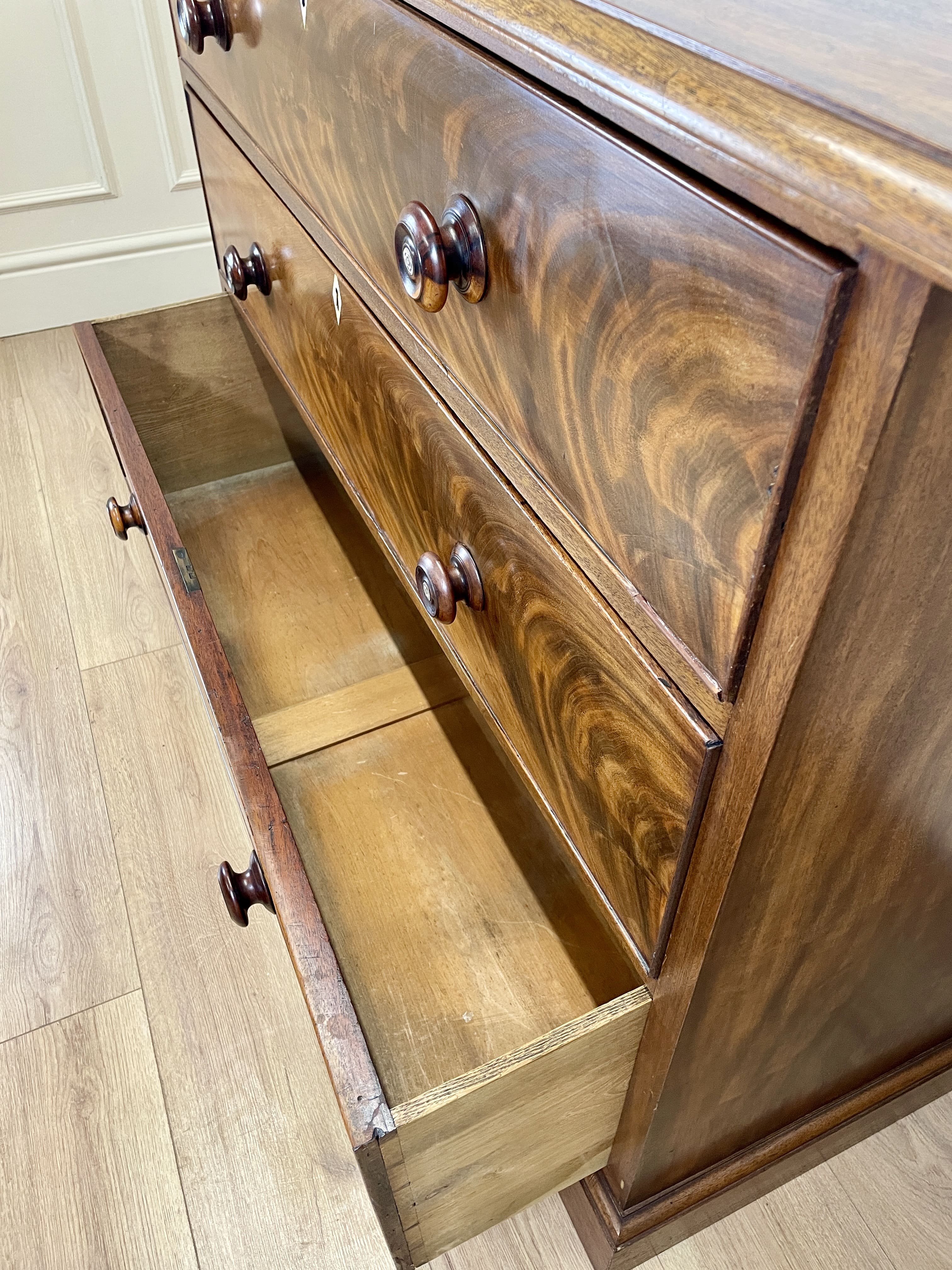 Antique Victorian small mahogany chest of drawers with four deep drawers and mother of pearl handles, perfect chest of drawers for bedroom or cottage interior