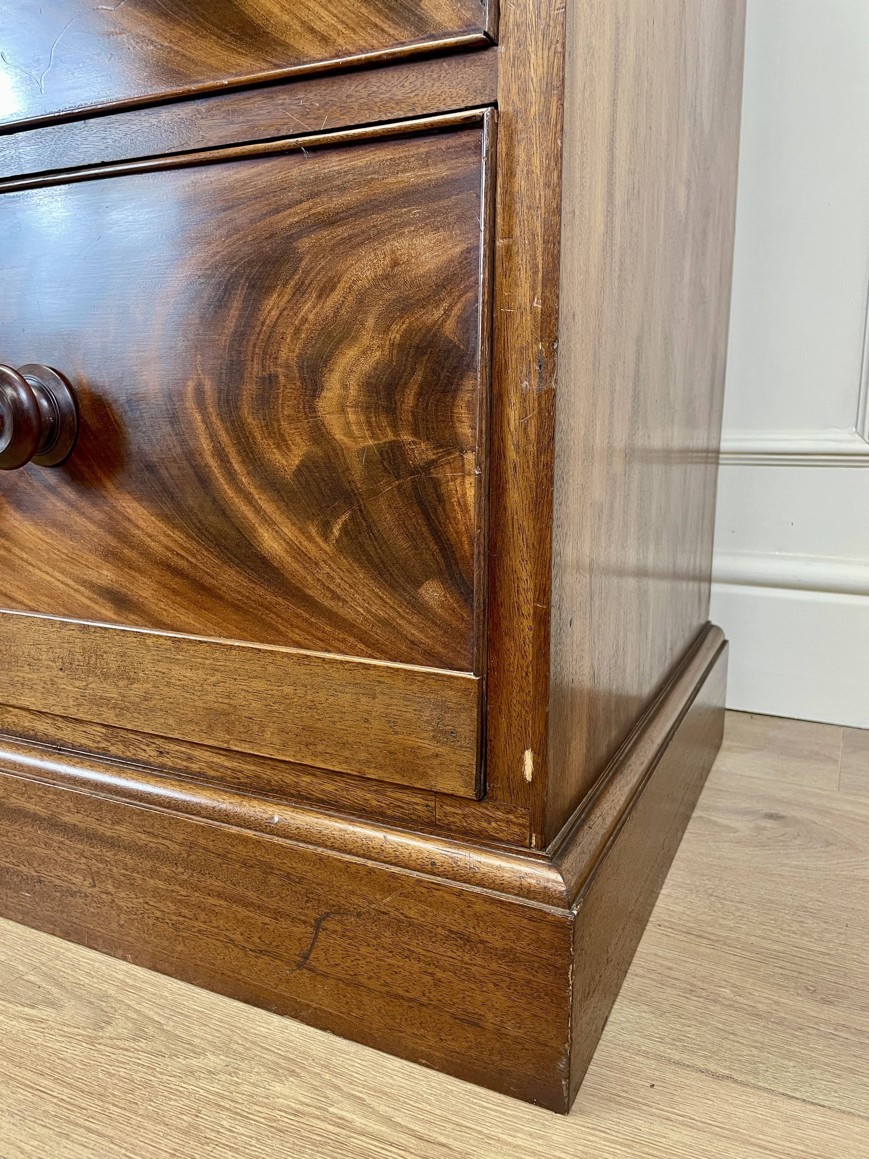 Antique Victorian small mahogany chest of drawers with four deep drawers and mother of pearl handles, perfect chest of drawers for bedroom or cottage interior